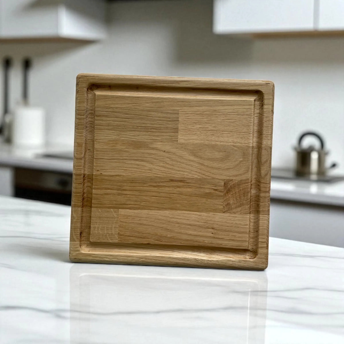 Håndlaget Skjærefjøl i Eik – Norsk design | 25×24×3 cm | Bærekraftig Kjøkkenutstyr (Kopi) Epoxy-Crafts
